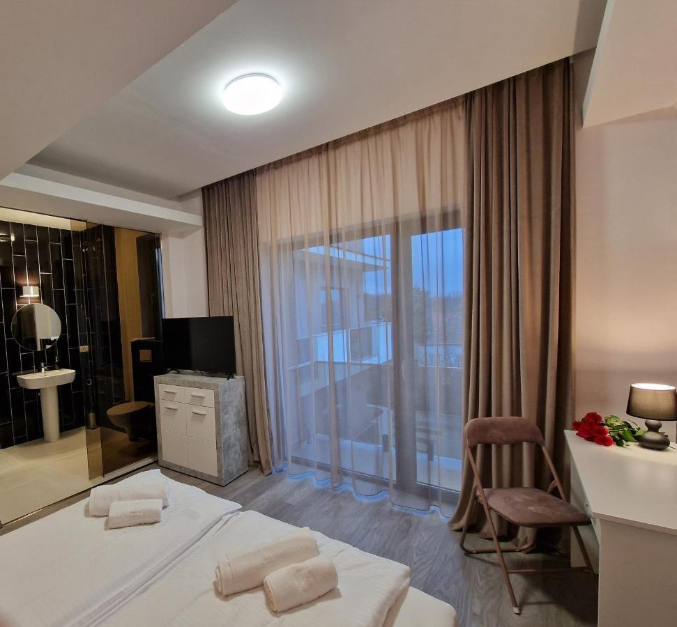 Art'S Luxury Boutique Hotel Орадеа Екстериор снимка