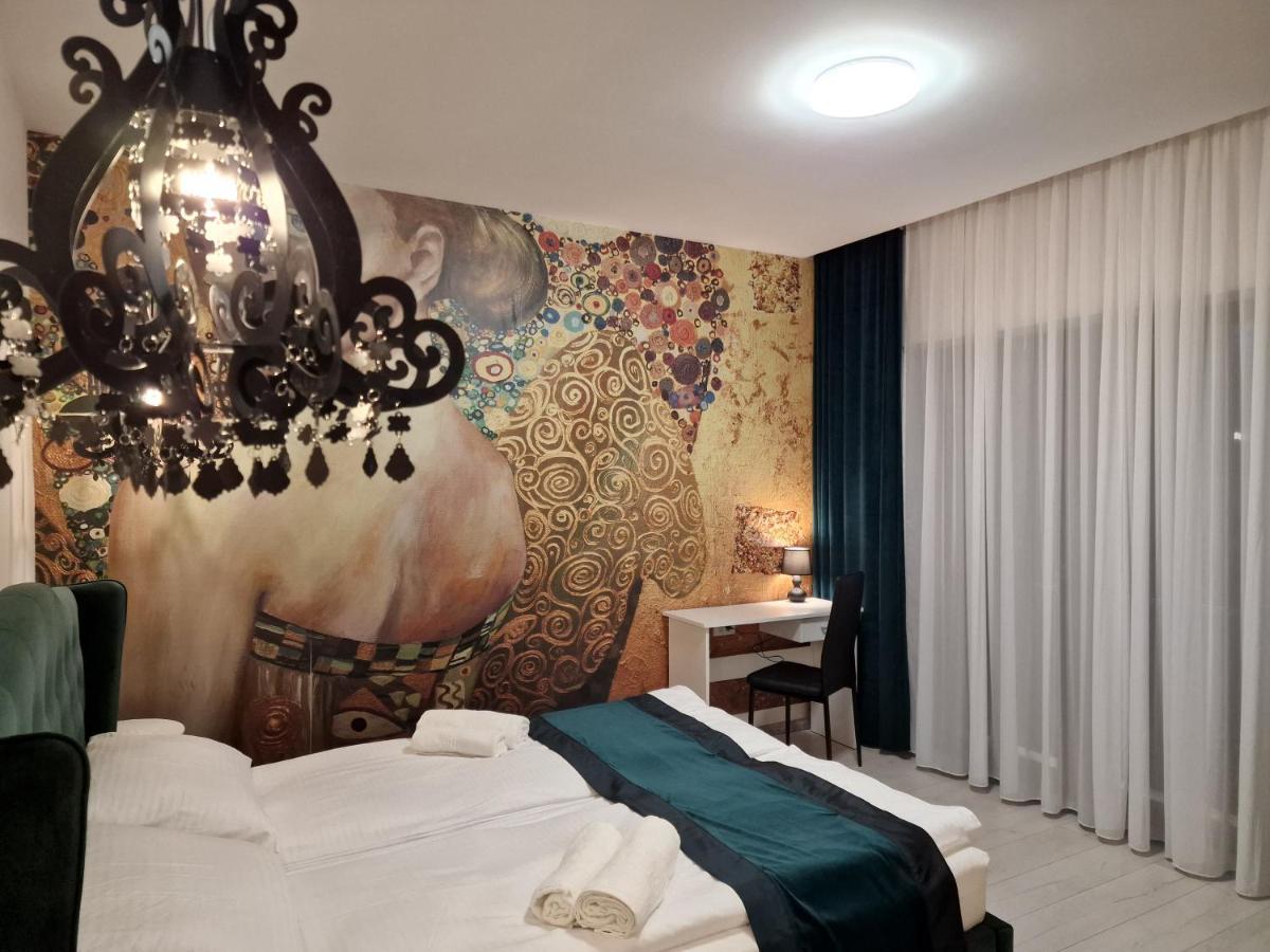 Art'S Luxury Boutique Hotel Орадеа Екстериор снимка