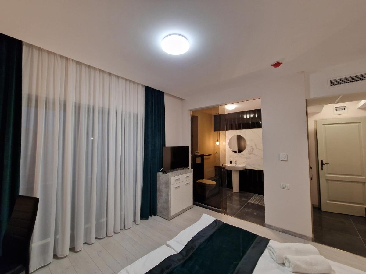 Art'S Luxury Boutique Hotel Орадеа Екстериор снимка