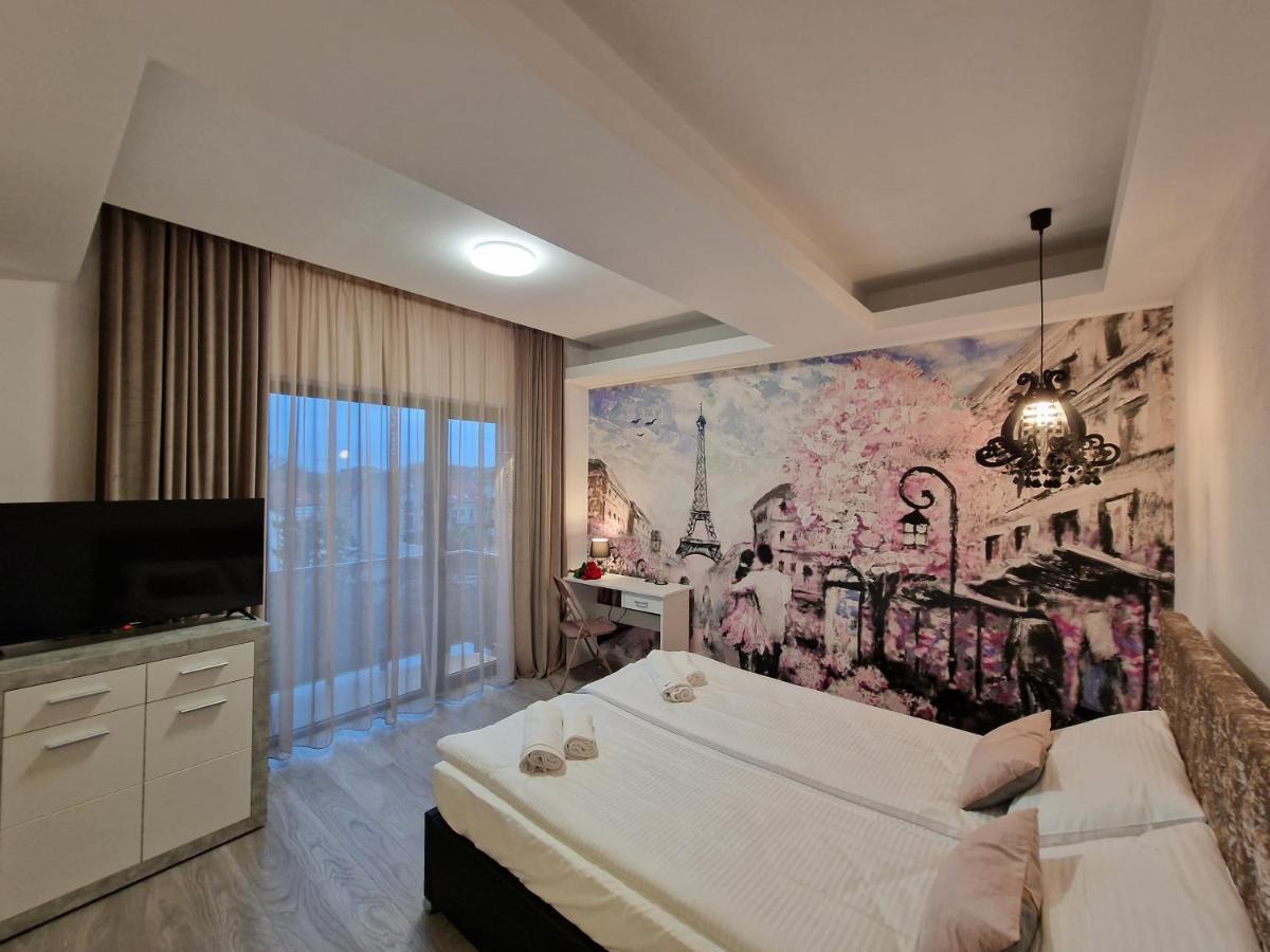 Art'S Luxury Boutique Hotel Орадеа Екстериор снимка